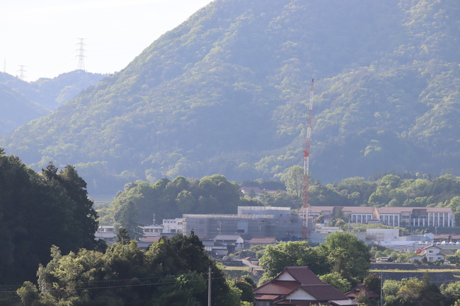 東側